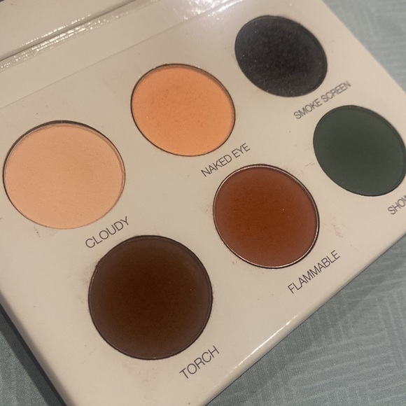 Coloured Raine Smoke Show Eyeshadow Palette - Picture 2 of 3